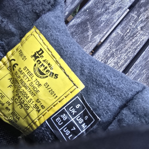 Dr. Martens Black Anti Static Steel Toe Black Leather Chelsea Work Boot 6M - Picture 13 of 14